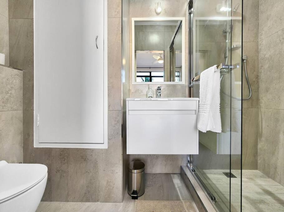 Renovated, Pools, Park, Gym, Parking, Canal Walk Access *